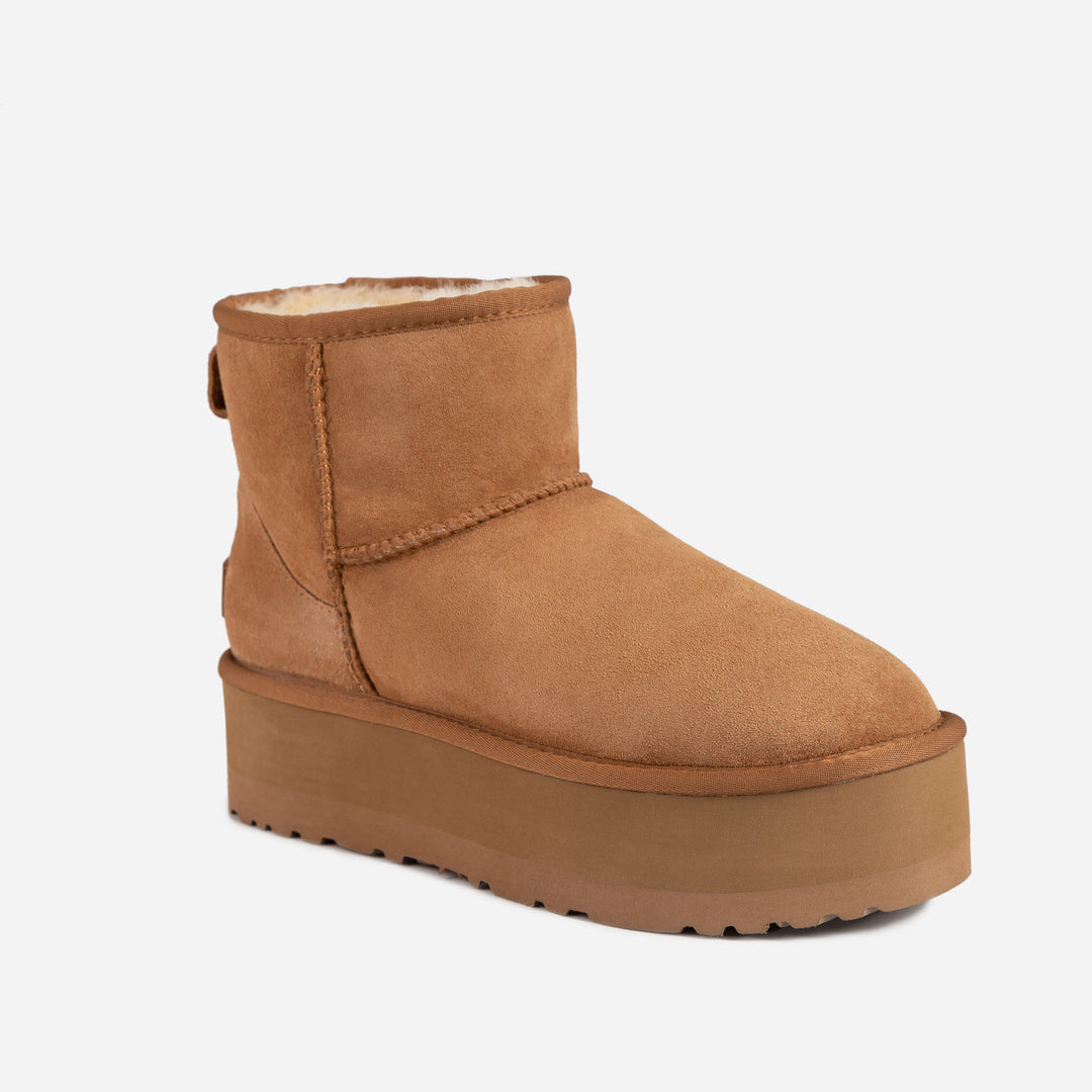 UGG CLASSIC PLATFORM MINI BOOTS (5cm)