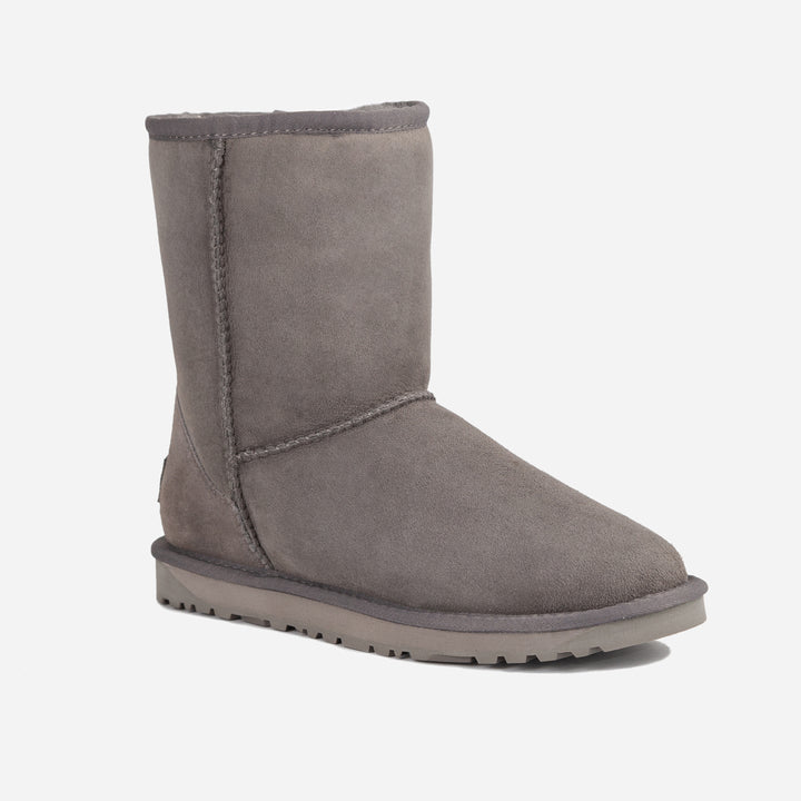 UGG CLASSIC III SHORT BOOTS