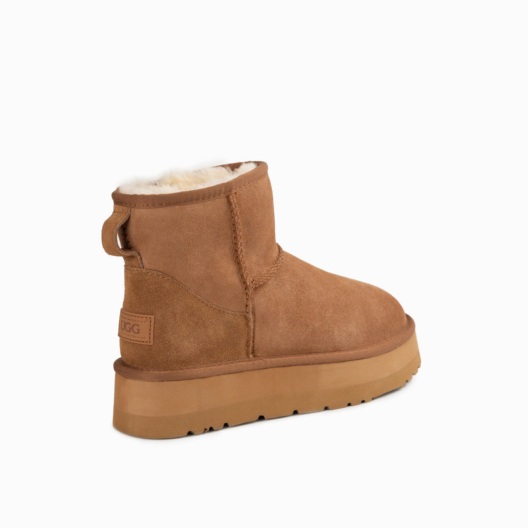 UGG CLASSIC PLATFORM MINI BOOTS