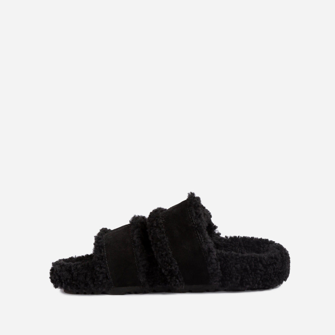 OZWEAR UGG Arizona Shearling Slides