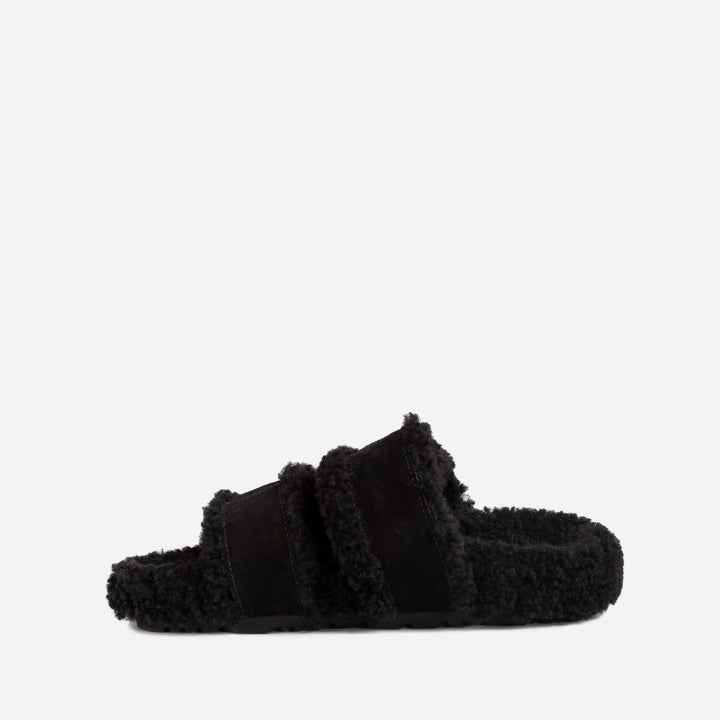 OZWEAR UGG Arizona Shearling Slides
