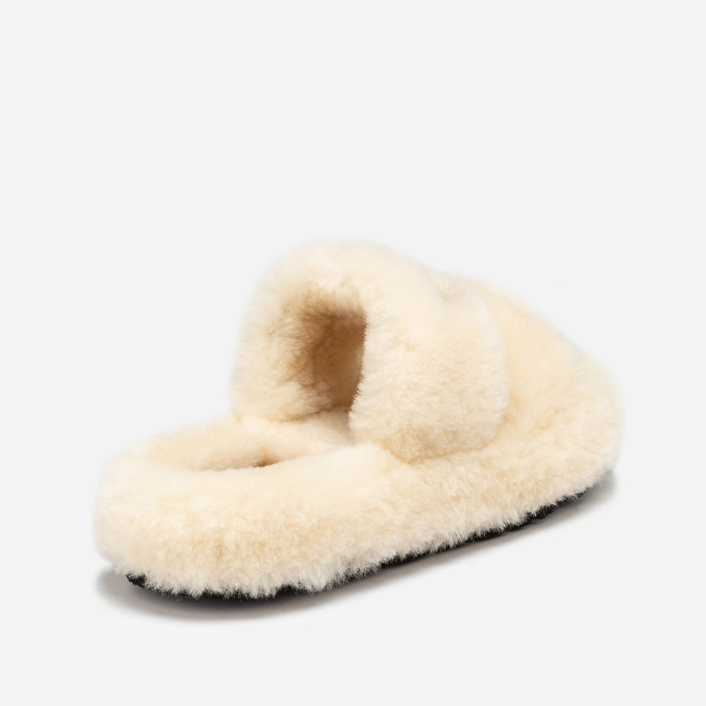 Ozwear Ugg Signature Shearling Slippers