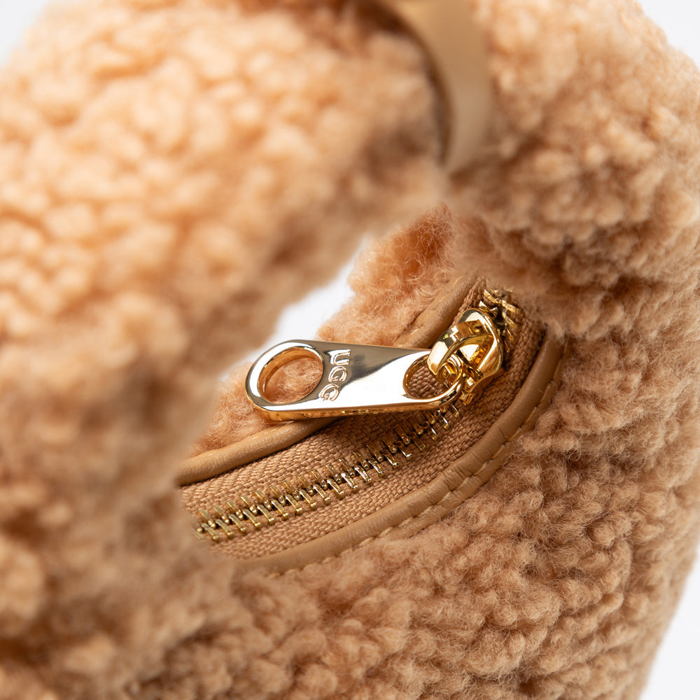 OZWEAR UGG Momo Pendant