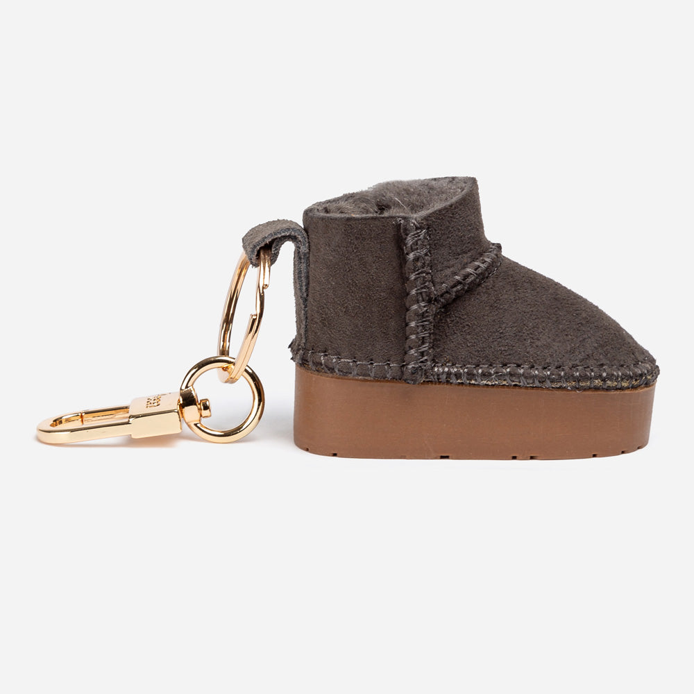OZWEAR UGG Classic Platform Ultra Mini Boots Pendant