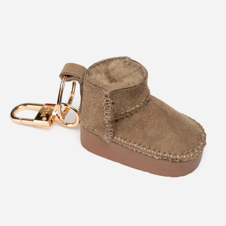 OZWEAR UGG Classic Platform Ultra Mini Boots Pendant