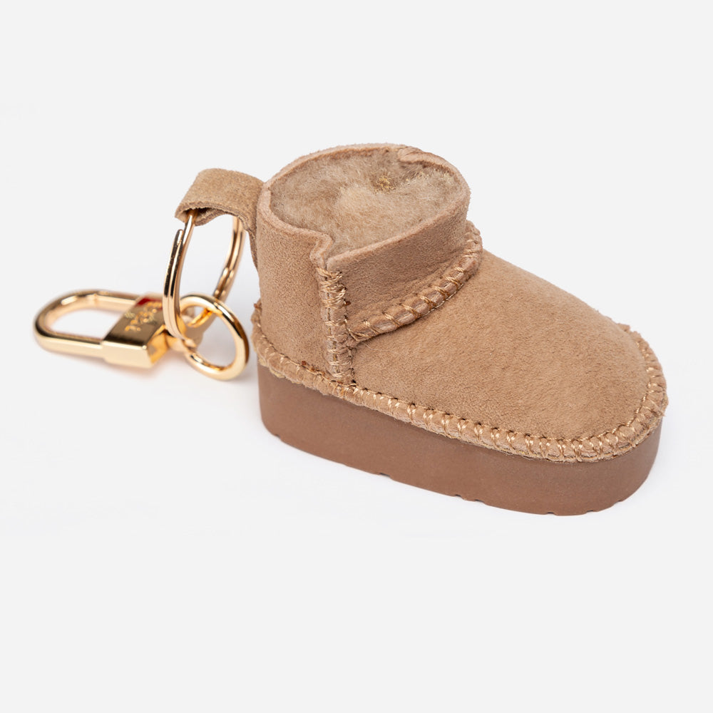 OZWEAR UGG Classic Platform Ultra Mini Boots Pendant