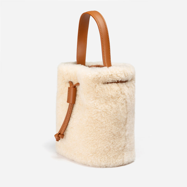 OZWEAR UGG Fluffy Bucket Bag