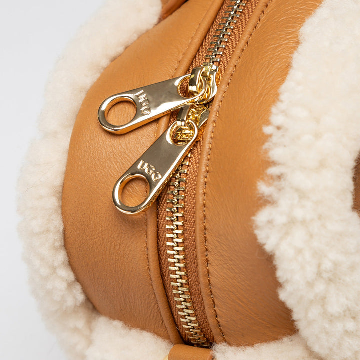 OZWEAR UGG Omi Top-Handle Leather Bag