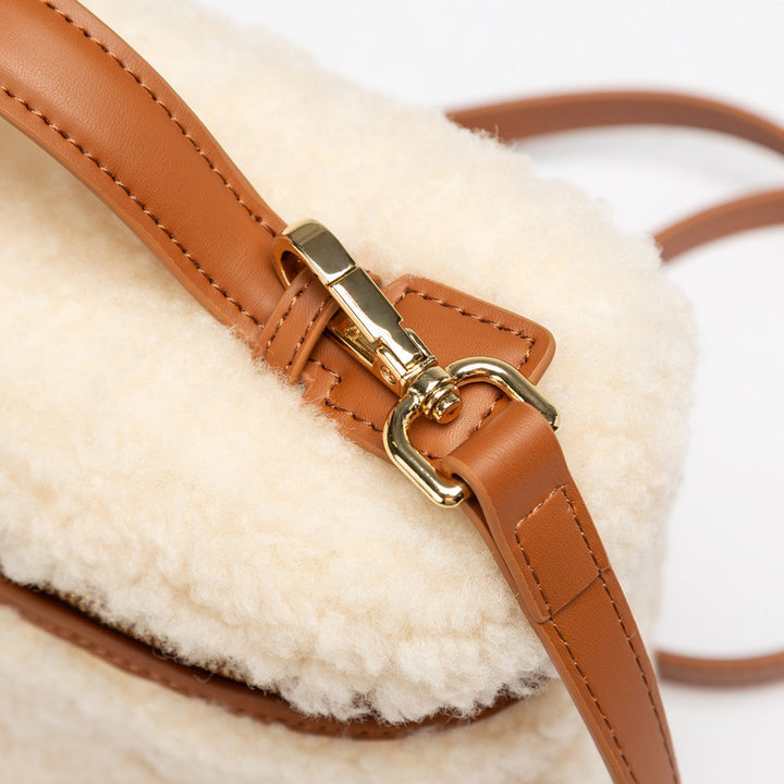 OZWEAR UGG Tia Shearling Box