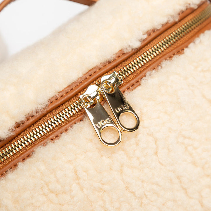 OZWEAR UGG Tia Shearling Box