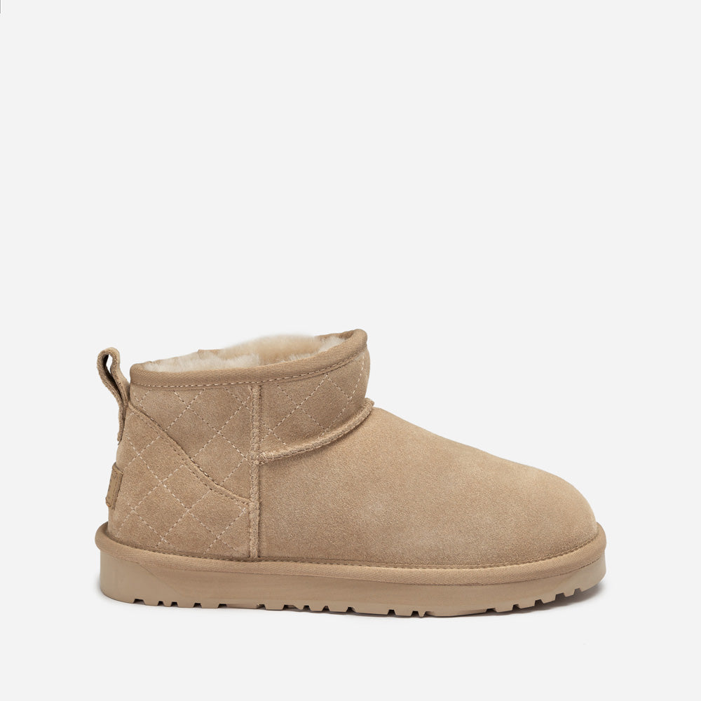 OZWEAR UGG Classic Matelasse Ultra Mini Boot