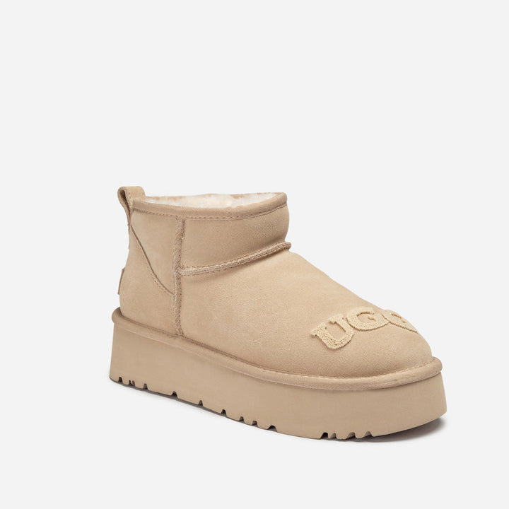 OZWEAR UGG Classic Dana Emb Logo Platform Ultra Boot