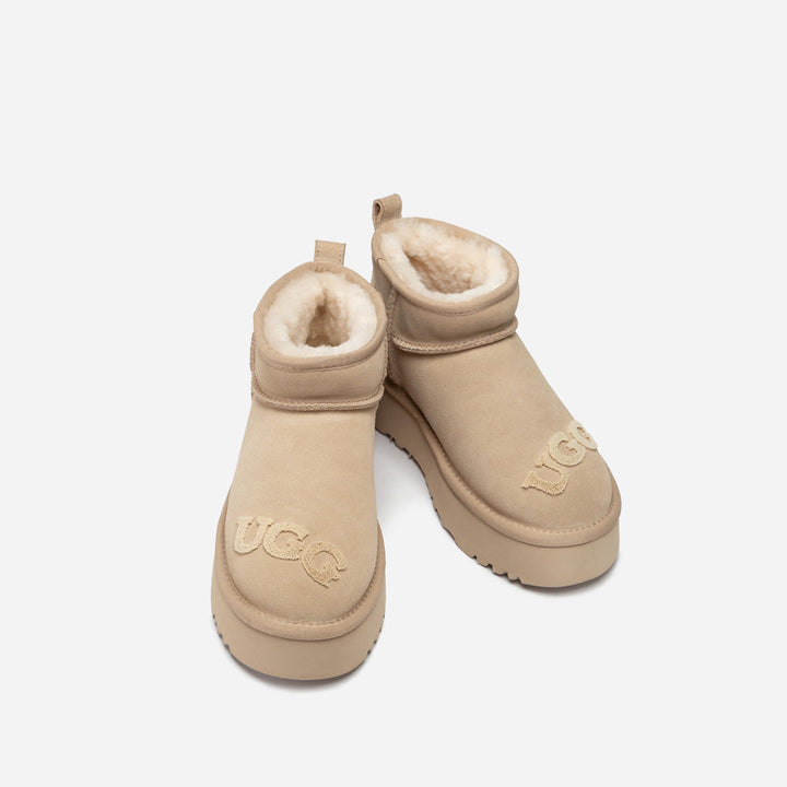 OZWEAR UGG Classic Dana Emb Logo Platform Ultra Boot