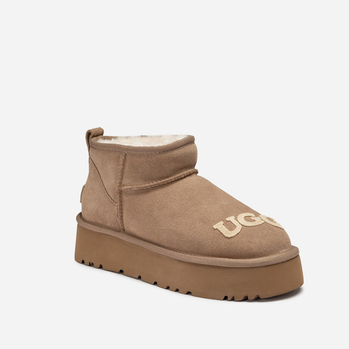 OZWEAR UGG Classic Dana Emb Logo Platform Ultra Boot