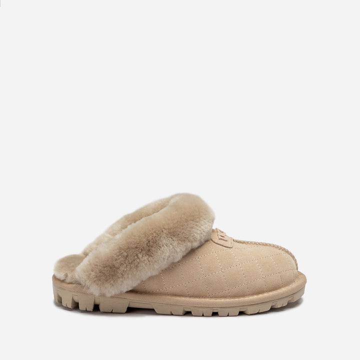 OZWEAR UGG Coquette Matelasse Emb Logo Slipper( Detachable Feature)