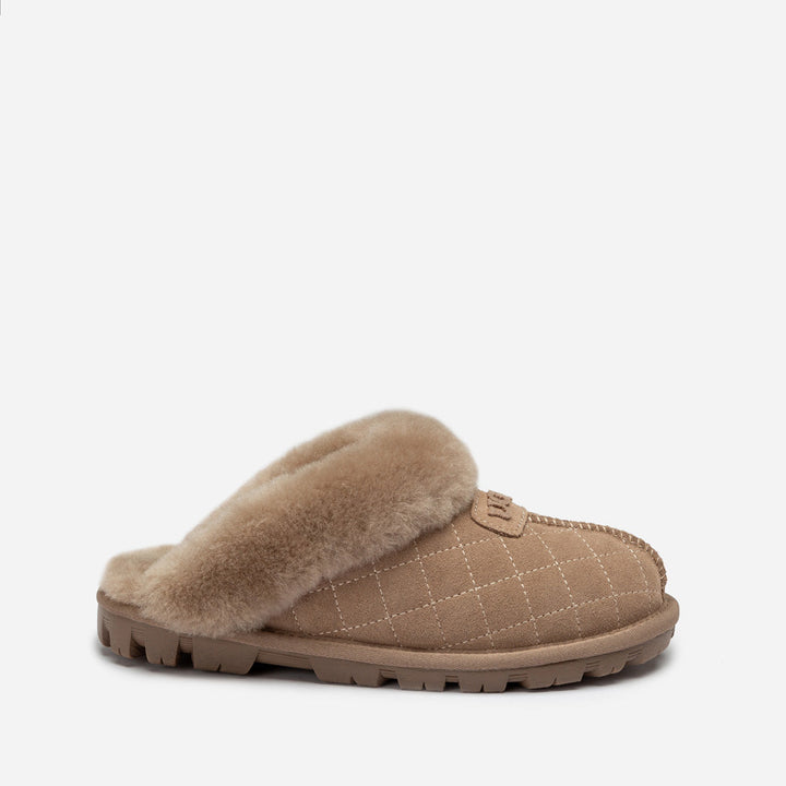 OZWEAR UGG Coquette Matelasse Emb Logo Slipper( Detachable Feature)