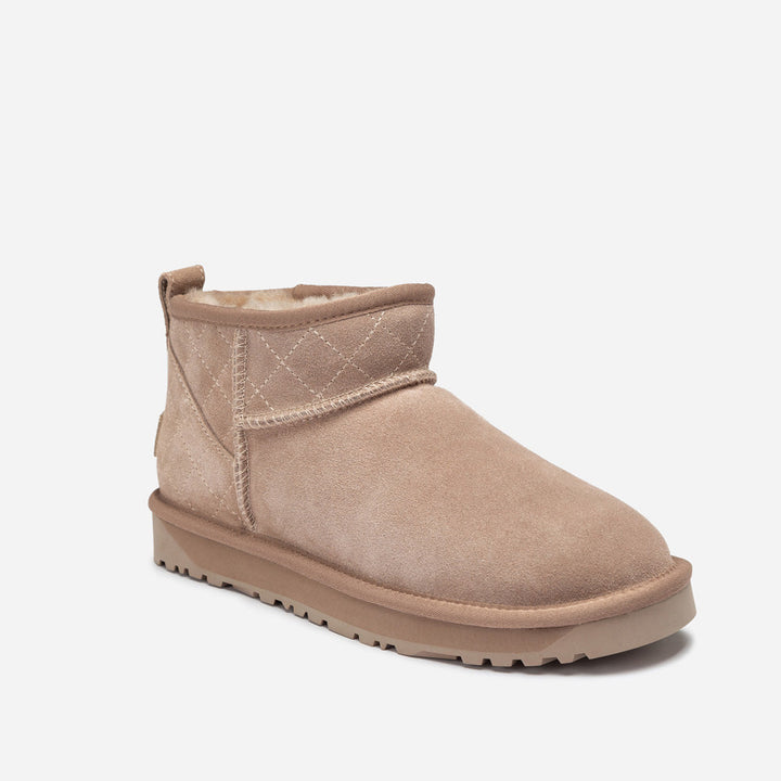 OZWEAR UGG Classic Matelasse Ultra Mini Boot