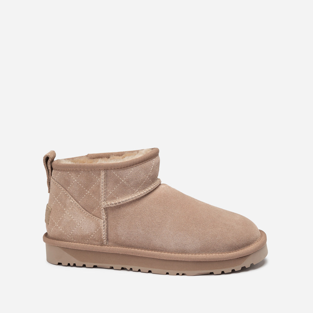 OZWEAR UGG Classic Matelasse Ultra Mini Boot