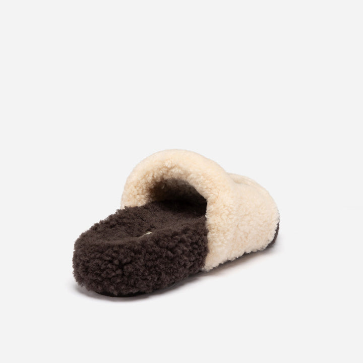 OZWEAR UGG Acacia Shearling Logo Slipper