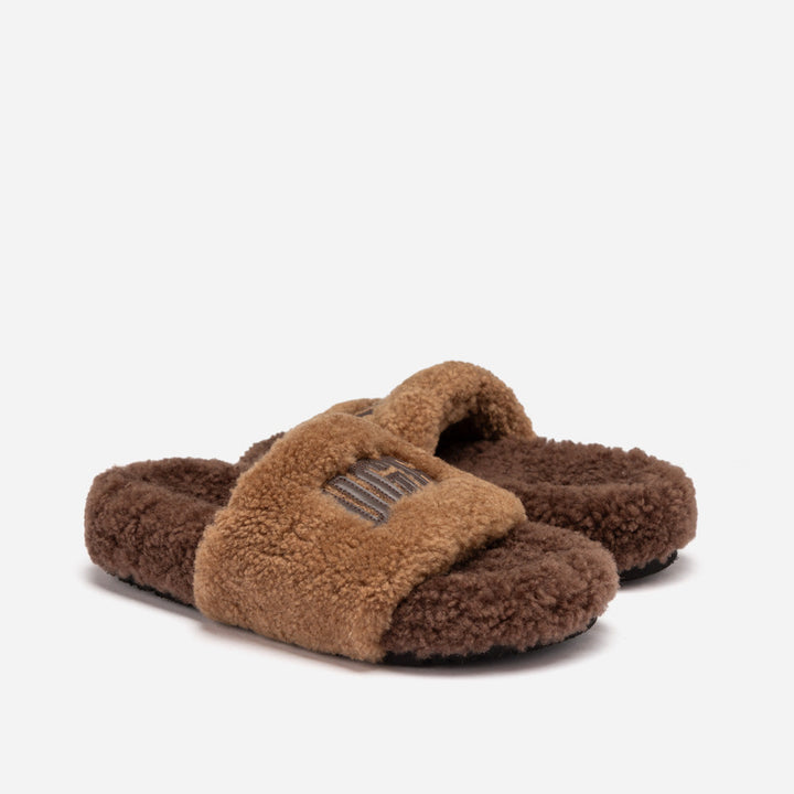 OZWEAR UGG Acacia Shearling Logo Slipper